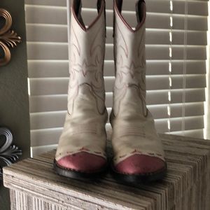 Little girl cowboy boots